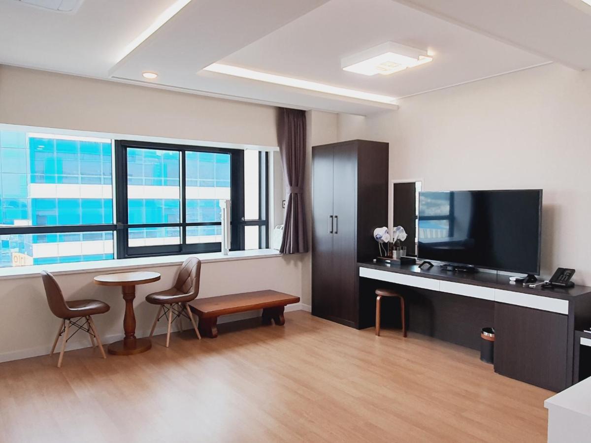 Hotel Wooin Мокпо Екстериор снимка