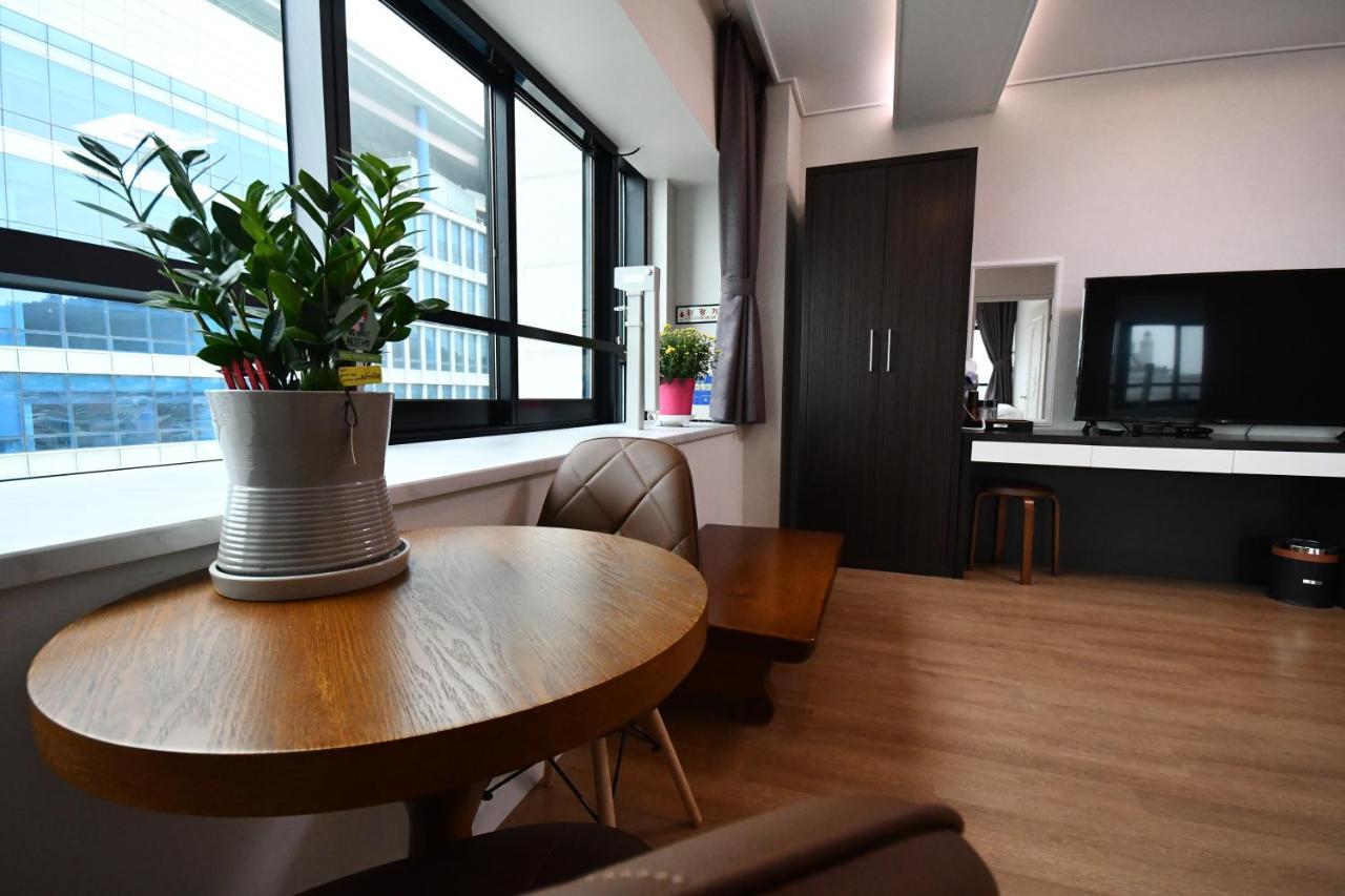 Hotel Wooin Мокпо Екстериор снимка